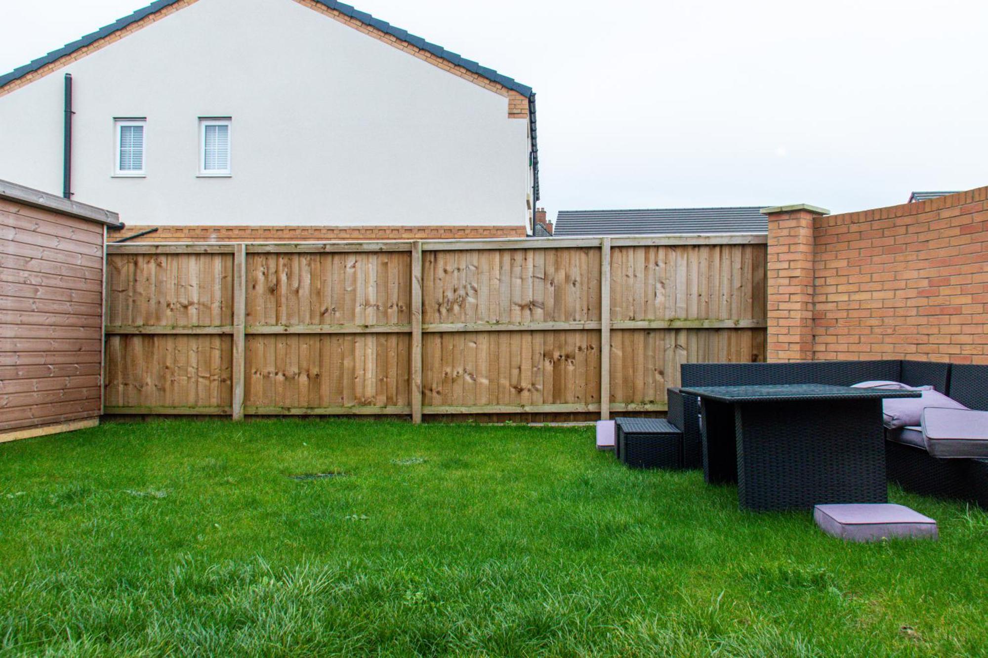 Lovely 4 Bedroom House Near Racecourse!