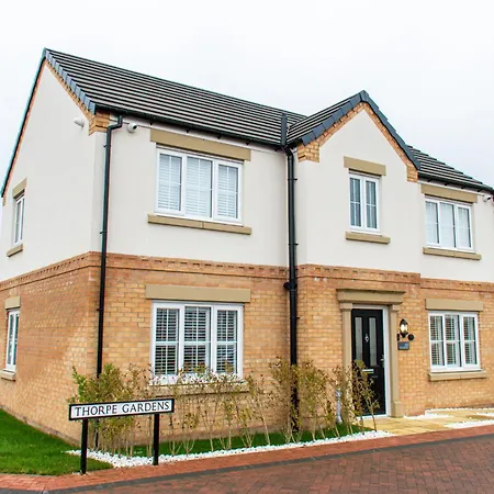 Lovely 4 Bedroom House Near Doncaster Racecourse! Exterior photo
